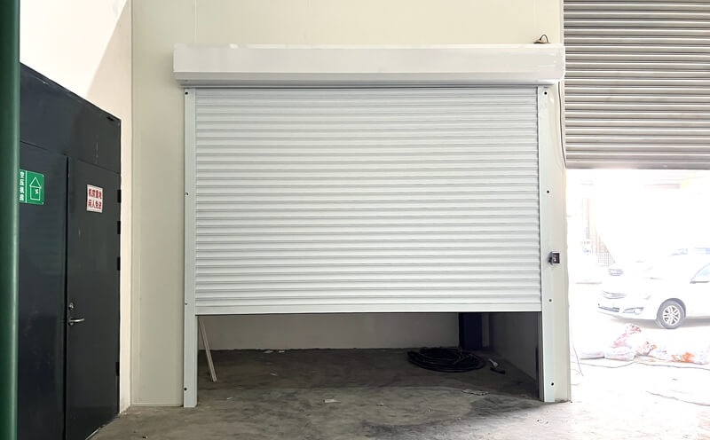 钢制保温卷帘门插图